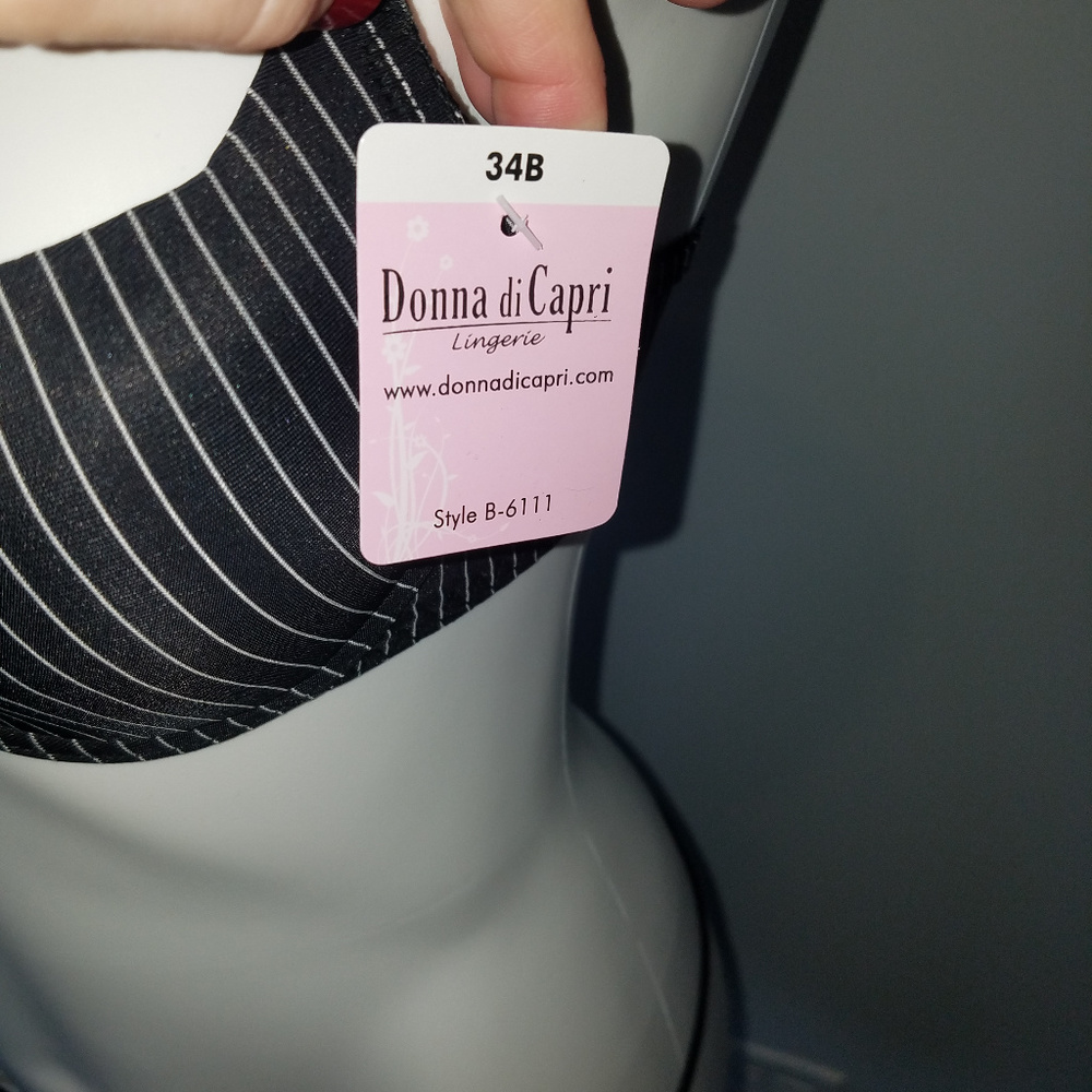 NWT - Black & White Pinstripe Bra & Thong Set - Picture 7 of 7